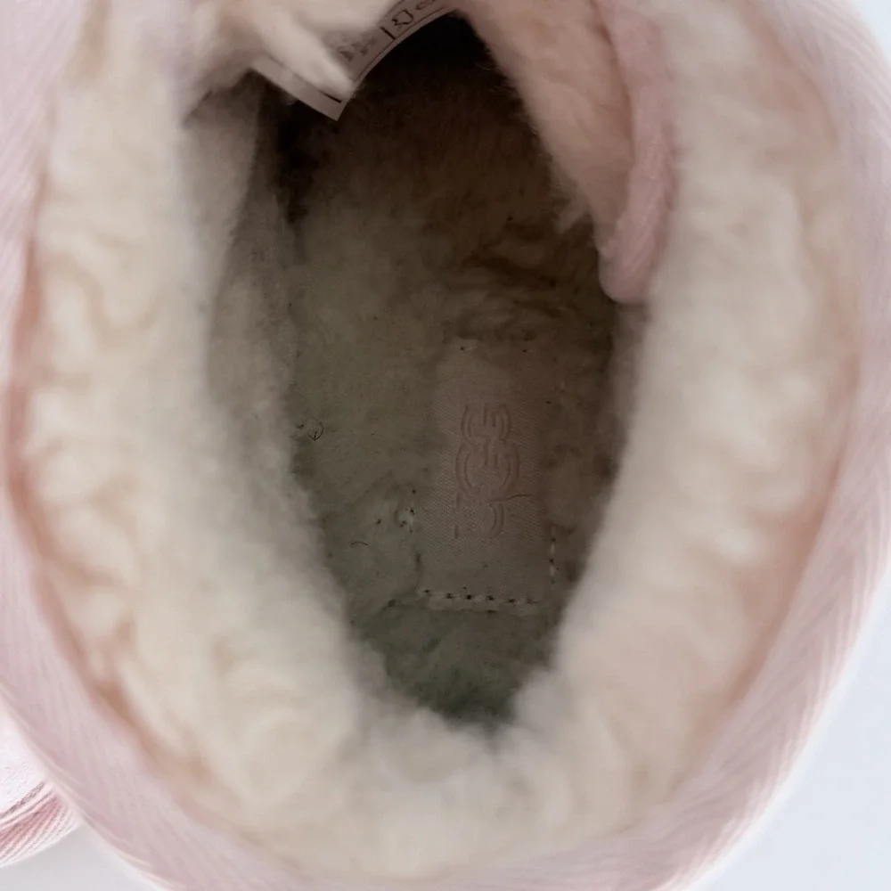 UGG Neumel II Spill Seam Boots Girls Size 5 Light Pink Suede